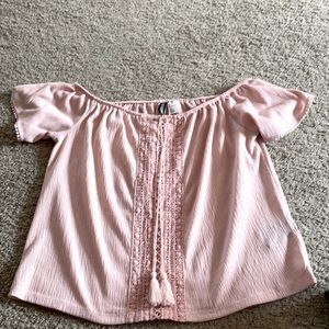 Cute blouse! H&M